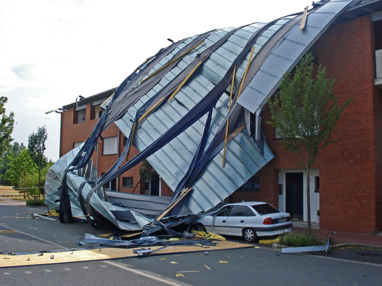 How Hurricanes and Bad Weather Take a Toll on Your Roof? | Hurricane Roof Damage