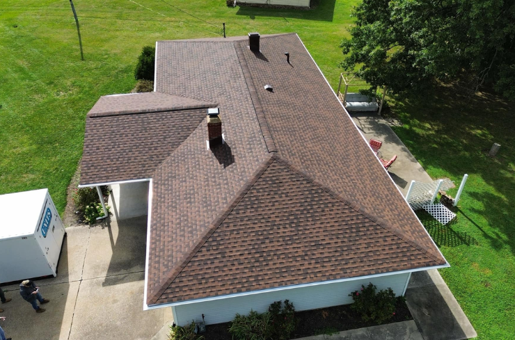 Why Roofers and Window Pros Are a Power Combo for Your Home?<br />
