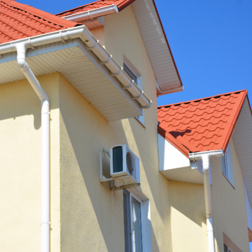 How Climate Impacts the Type of Gutter System You Need