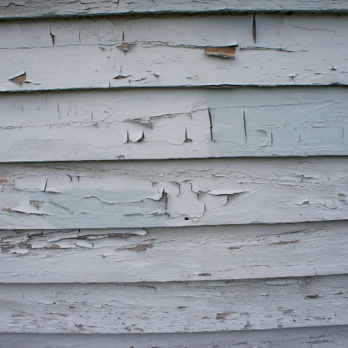 Peeling Paint_ Yep, That’s a Red Flag Faded, Cracked, or Peeling? What Your Siding Is Telling You This Summer