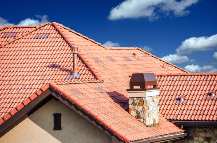 Metal, Asphalt, or Tile? Choosing the Right Roofing Material for Your Home