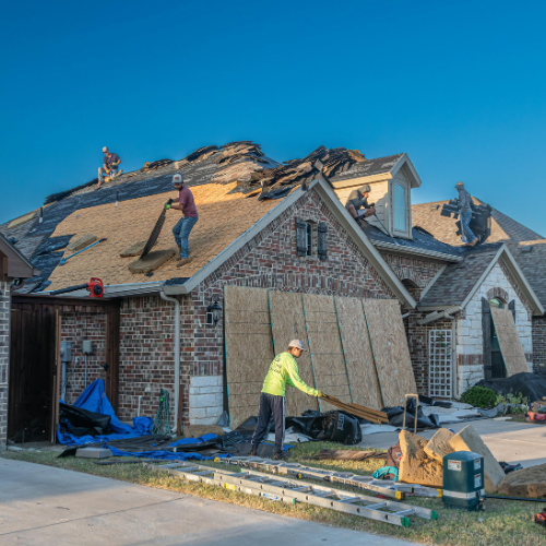 What Is the Truth Behind These 7 Roofing Myths?